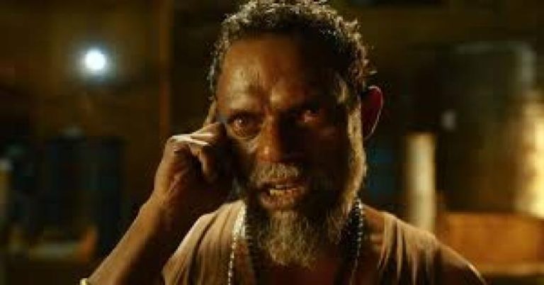 കൊച്ചിയിലെ ഫ്ലാറ്റിന്റെ ബാൽക്കണിയിൽ നിന്ന് അസഭ്യവർഷവും നഗ്നതാ പ്രദർശനവും നടത്തുന്ന നടൻ വിനായകൻ; വൈറലായി വീഡിയോ