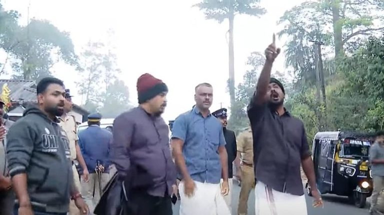 പൊലീസുമായി ഉന്തും തള്ളും; വയനാട്ടിൽ യുഡിഎഫ് ഹർത്താലിനിടെ സംഘർഷം