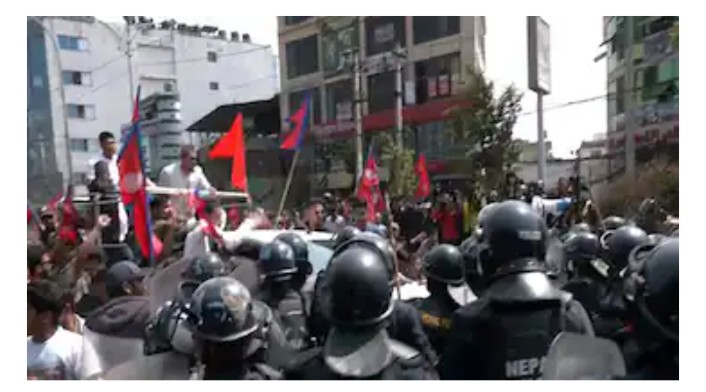 ‘രാജവാഴ്ച പുനഃസ്ഥാപിക്കണം’; നേപ്പാളിൽ രാജഭരണാനുകൂലികൾ തെരുവിൽ, 2 മരണം, 112 പേർക്ക് പരിക്ക്