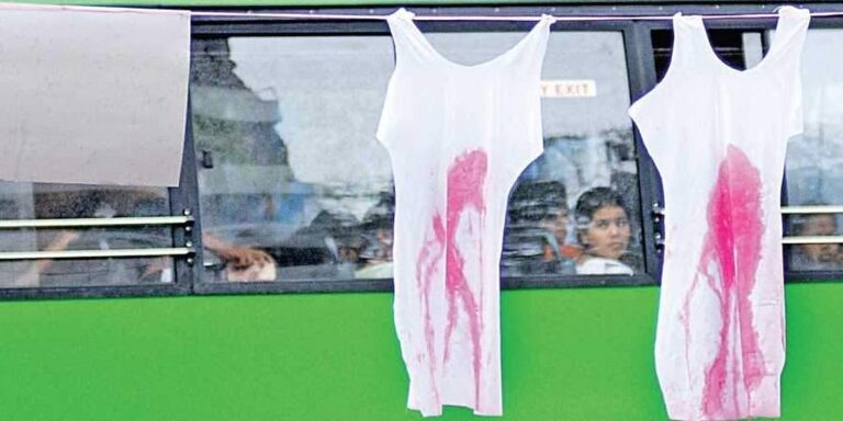 വാളയാര്‍ പീഡനക്കേസ്: അമ്മയെയും രണ്ടാനച്ഛനെയും കൂടുതല്‍ കേസുകളില്‍ പ്രതി ചേര്‍ത്തു; കുറ്റപത്രം അംഗീകരിച്ചു