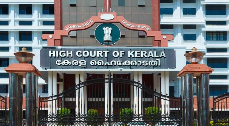 ആശാ വർക്കേഴ്സ് സമരം; ഹർജിയിൽ ഇടപെടാതെ ഹൈക്കോടതി