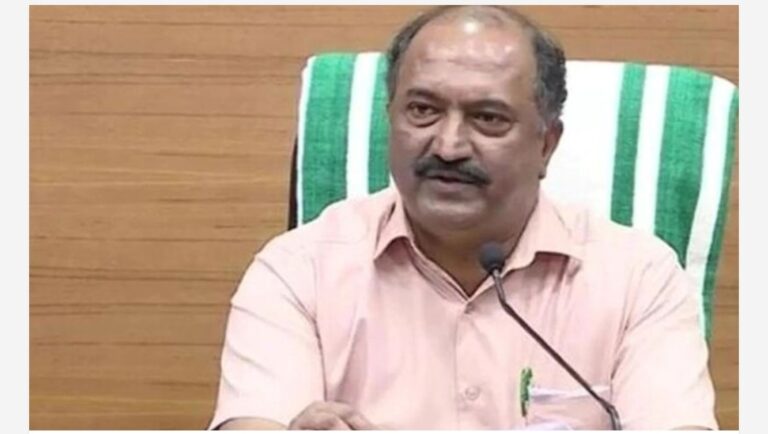 കേരളത്തിന് വീണ്ടും കേന്ദ്രസർക്കാരിന്റെ ഇരുട്ടടി; ഈ വർഷം കടമെടുക്കാവുന്ന തുകയിൽ നിന്നും വെട്ടിക്കുറച്ചത് 3,300 കോടി രൂപ