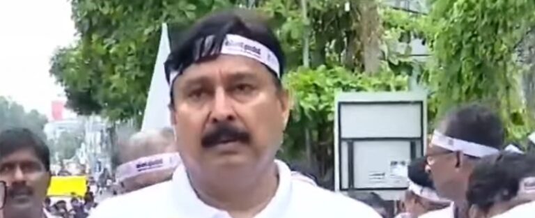 മെസ്സി കേരളത്തില്‍ വരാത്തതിന്റെ ഉത്തരവാദിത്തം സ്‌പോണ്‍സര്‍ക്ക്; റിപ്പോര്‍ട്ടര്‍ ബ്രോഡ്കാസ്റ്റിംഗ് കമ്പനിക്കെതിരെ കായികമന്ത്രി