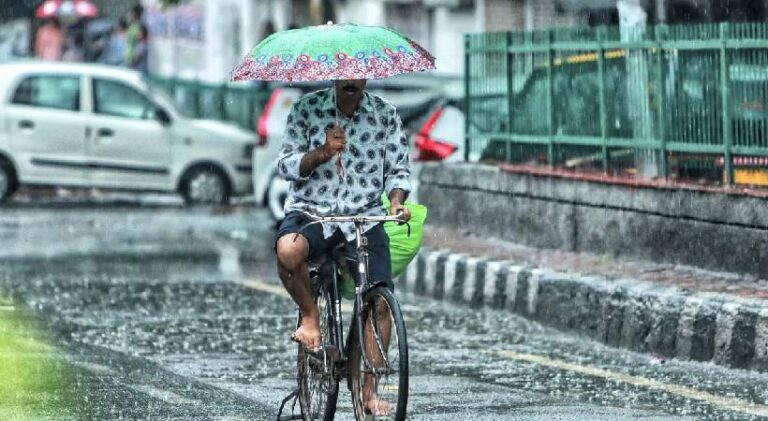 ന്യൂനമര്‍ദത്തിന് ശക്തി കുറഞ്ഞു; മഴ കുറയുമെന്ന് കാലാവസ്ഥ വകുപ്പ്; ഇന്ന് നാല് ജില്ലകളില്‍ യെല്ലോ അലേര്‍ട്ട്