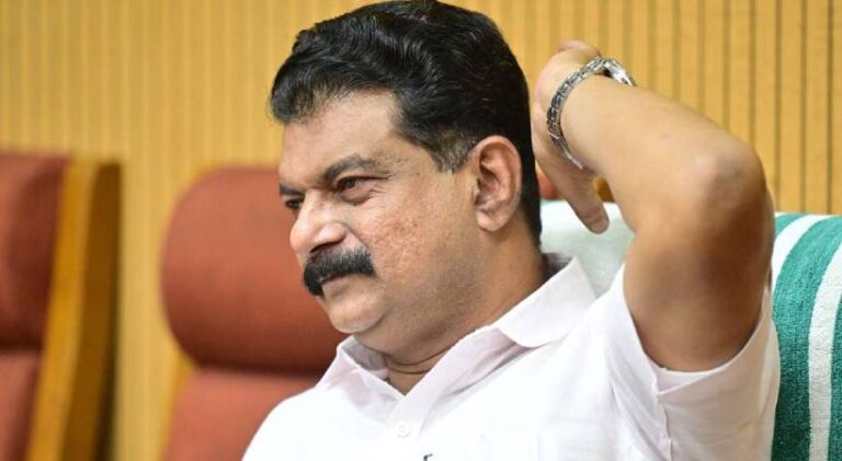 ‘മന്ത്രിയാക്കണം, ആഭ്യന്തരവകുപ്പും വനംവകുപ്പും വേണം, സതീശനെയും മാറ്റണം’: പത്രിക പിൻവലിക്കാൻ ഉപാധികളുമായി പി.വി അൻവർ