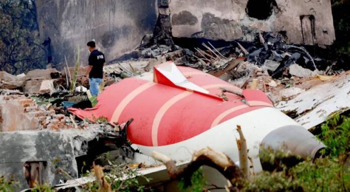 Plane-crash-1.jpg