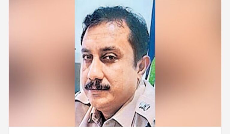 ജപ്തി ഒഴിവാക്കാനെന്ന വ്യാജേന ജ്വല്ലറി ഉടമയിൽ നിന്ന് തട്ടിയെടുത്തത് 2.51 കോടി രൂപ; കോഴിക്കോട് ട്രാഫിക് അസി.പൊലീസ് കമ്മിഷണർക്ക് സസ്പെൻഷൻ