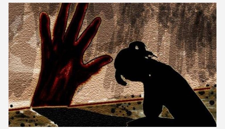 പോക്സോ കേസ് അതിജീവിതയുടെ സ്വകാര്യതയെ ലംഘിക്കുന്ന വിവരങ്ങൾ പുറത്തുവിട്ടു, പ്രതിക്ക് അനുകൂലമായി ഇടപെടൽ നടത്തി; ശിശുക്ഷേമ സമിതി അധ്യക്ഷന് സസ്പെൻഷൻ