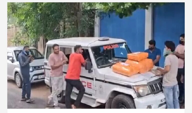 രണ്ട് ട്രാവൽ ബാഗുകളിലായി 16 കിലോ കഞ്ചാവ്; കൊച്ചിയിൽ ബംഗാൾ സ്വദേശികൾ പിടിയിൽ