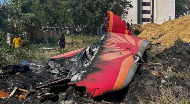 അഹമ്മദാബാദ് വിമാന അപകടം: അന്വേഷണത്തിന് ഉന്നതാധികാര സമിതി രൂപീകരിച്ച് വ്യോമയാന മന്ത്രാലയം