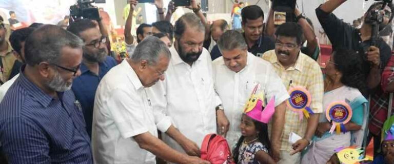പ്രവേശനോത്സവം മുഖ്യമന്ത്രി ഉദ്ഘാടനം ചെയ്തു