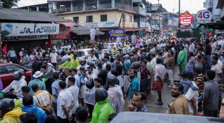 നിലമ്പൂരിൽ തിരഞ്ഞെടുപ്പ് പ്രചാരണം അവസാനഘട്ടത്തിൽ; കൊട്ടിക്കലാശം നാളെ