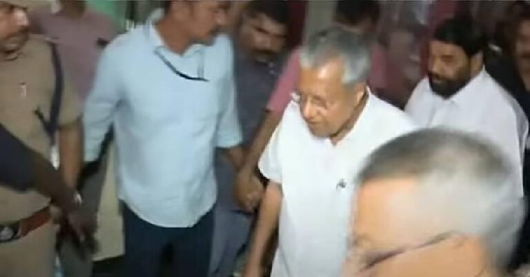 കോട്ടയം മെഡിക്കല്‍ കോളജ് സന്ദര്‍ശിച്ച് മുഖ്യമന്ത്രി; മാധ്യമങ്ങളോട് പ്രതികരിക്കാതെ മടക്കം