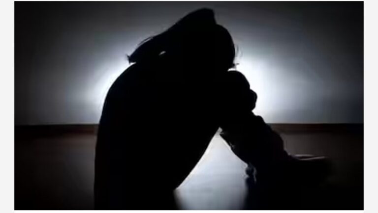 വിവാഹാഭ്യർത്ഥന നിരസിച്ചു; 25 വയസ്സുകാരിയായ വനിതാ ഡോക്ടറെ മർദിച്ച് വിവാഹിതനായ സഹപ്രവർത്തകൻ