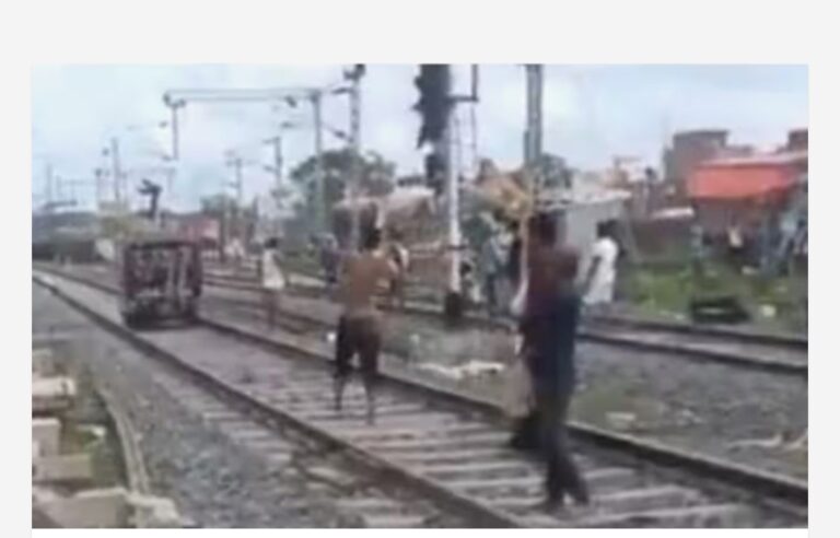 മദ്യലഹരിയിൽ റെയിൽവെ ട്രാക്കിലൂടെ ഓട്ടോറിക്ഷ ഓടിച്ച് യുവാവ്; വൻ ദുരന്തം ഒഴിവായത് തലനാരിഴയ്ക്ക്