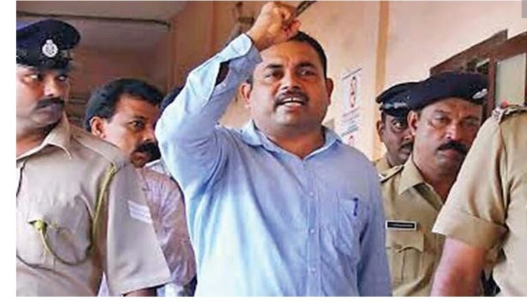 വ്യാജ രേഖ ഉപയോഗിച്ച് സിം കാർഡ് വാങ്ങി; മാവോയിസ്റ്റ് രൂപേഷിന് ജീവപര്യന്തം തടവ്തമിഴ്നാട്ടിലെ ശിവഗംഗ കോടതിയാണ് ശിക്ഷ വിധിച്ചത്