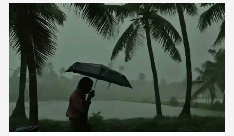 തുടർച്ചയായി പെയ്യുന്ന കനത്ത മഴ; ആലപ്പുഴയിൽ സ്കൂൾ മതിൽ ഇടിഞ്ഞുവീണു, വെള്ളക്കെട്ട് രൂക്ഷം; ദുരിതാശ്വാസ ക്യാമ്പുകൾ തുറന്നേക്കും