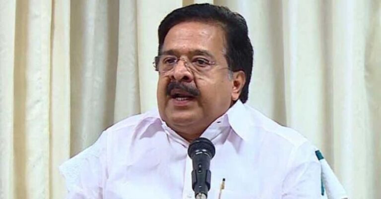 വീണ ജോർജ് കഴിവുകെട്ട മന്ത്രി; രൂക്ഷവിമർശനവുമായി രമേശ് ചെന്നിത്തല