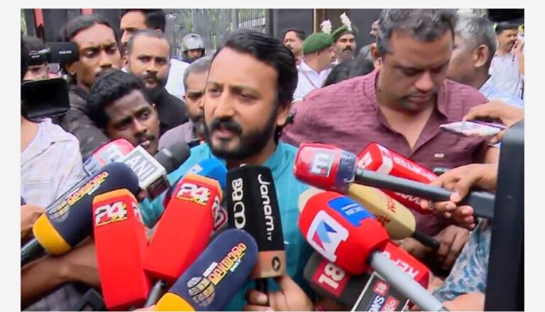 എല്ലാ ദിവസവും വരേണ്ടെന്ന് നേതാക്കളുടെ നിര്‍ദ്ദേശം, രാഹുൽ മാങ്കൂട്ടത്തിൽ ഇന്ന് നിയമസഭയിലേയ്ക്ക് എത്തിയില്ല