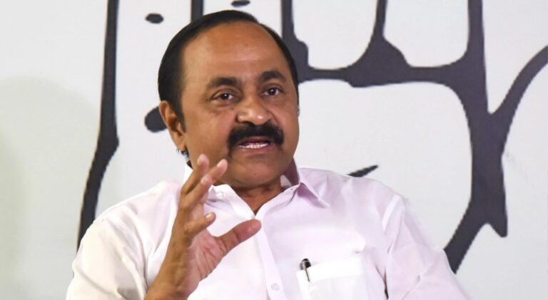 ‘അയ്യപ്പന്റെ നാല് കിലോ സ്വര്‍ണം കൊള്ളയടിച്ചു; കേരളത്തിലെ വിശ്വാസികളോട് മറുപടി പറയണം’; വിഡി സതീശന്‍
