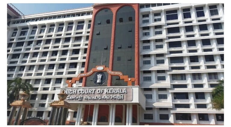 നേരിട്ട് കേരള ഹൈക്കോടതിയില്‍ നിന്ന് മുന്‍കൂര്‍ ജാമ്യം കിട്ടിയത് 3286 പേര്‍ക്ക്; അമിക്കസ് ക്യൂറി റിപ്പോര്‍ട്ട് സുപ്രീംകോടതിയില്‍