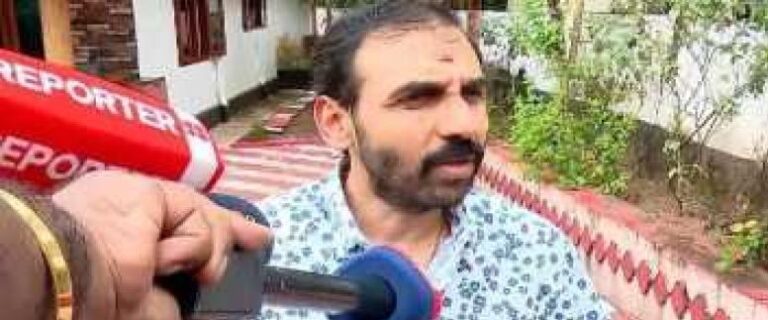 ‘സ്വർണം നഷ്ടപ്പെട്ടിട്ടുണ്ടെങ്കിൽ ഉത്തരവാദിത്തം എല്ലാവർക്കും’; ദേവസ്വം ബോർഡ് ഉദ്യോഗസ്ഥർക്കെതിരെ ഉണ്ണികൃഷ്ണൻ പോറ്റി