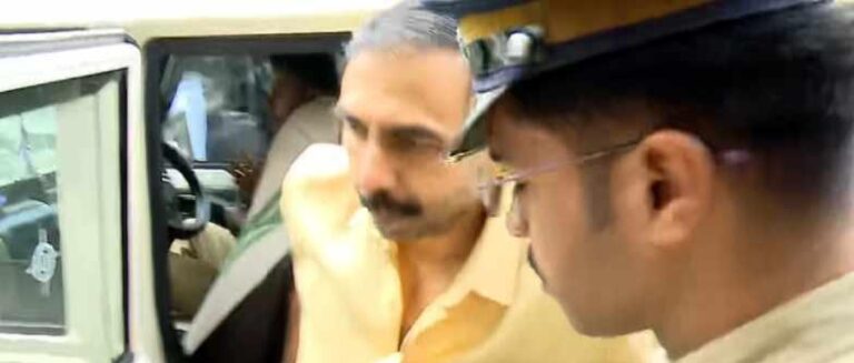 ഉണ്ണികൃഷ്ണൻ പോറ്റിയെ കസ്റ്റഡിയിൽ വിട്ടു