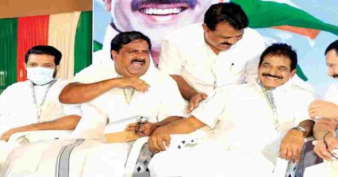 shafi-parambil-sit-to-win-kozhikode-jpg-20251023025625.jpg