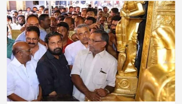 ശബരിമല സ്വർണക്കൊള്ളയിൽ അറസ്റ്റിലായത് സിപിഎം പ്രമുഖൻ; ആരോപണത്തിന്റെ നിഴലിൽ മുൻ മന്ത്രിയും; തദ്ദേശ തെരഞ്ഞെടുപ്പ് പടിവാതിലിൽ എത്തിനിൽക്കവെ സിപിഎം നേരിടുന്നത് വൻ പ്രതിസന്ധി