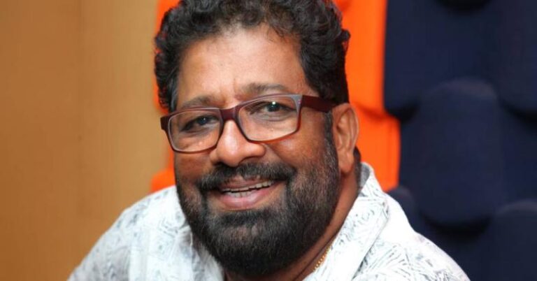 വി എം വിനുവിന് കനത്ത തിരിച്ചടി; സെലിബ്രിറ്റിക്ക് പ്രത്യേകതയില്ലെന്ന് ഹൈക്കോടതി; ഹ‍ർജി തള്ളി