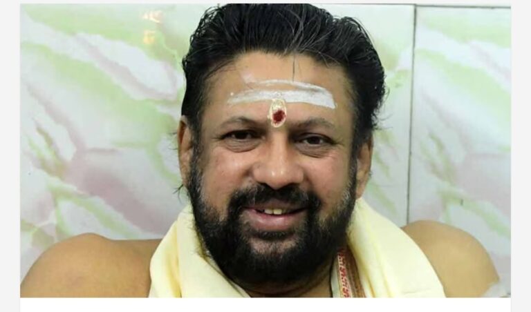 ദൈവതുല്യൻ പിടിയിലായോ? ശബരിമല സ്വർണക്കവർച്ച കേസ്; തന്ത്രി കണ്ഠര് രാജീവര് അറസ്റ്റിൽ