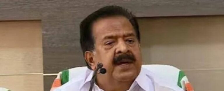 ശബരിമല സ്വർണക്കൊള്ള കേസ്: പത്മകുമാറിനെ പുറത്താക്കണമെന്ന് ആവശ്യപ്പെട്ട് എം.എ. ബേബിക്ക് കത്ത് നൽകി രമേശ് ചെന്നിത്തല