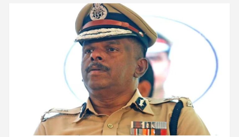 എക്സൈസ് കമ്മീഷണർ സ്ഥാനത്തുനിന്നും എം ആർ അജിത് കുമാറിനെ നീക്കി; പകരം ചുമതല അഡീഷണൽ എക്സൈസ് കമ്മീഷണർക്ക്