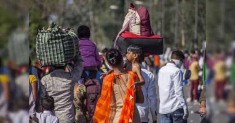 വോട്ട് ചെയ്യാന്‍ കൂട്ടത്തോടെ കേരളം വിട്ടു; അതിഥി തൊഴിലാളികളുടെ കൂട്ട പലായനത്തില്‍ നിശ്ചലമായി നിര്‍മ്മാണ മേഖല
