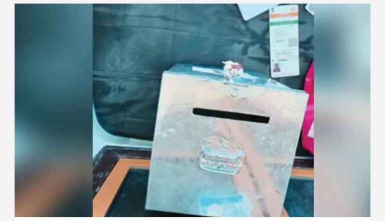 വീട്ടുവോട്ടിൽ ബാലറ്റ്പെട്ടി വിവാദം; ‘വലിയ ദ്വാരം’ ചൂണ്ടിക്കാട്ടി Sunny Josephയുടെ പ്രതിഷേധം
