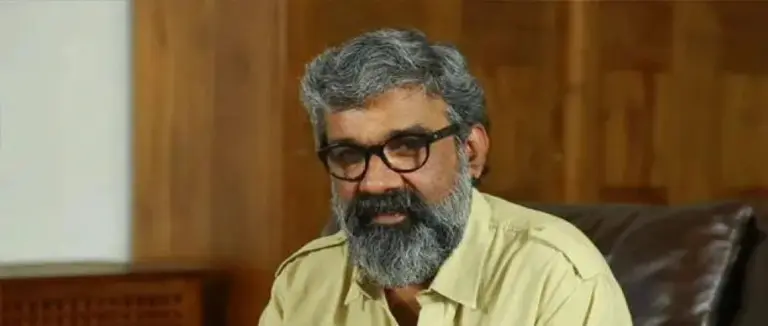 കാരവാനില്‍ സിസിടിവിയില്ല; പുറത്തുള്ള ദൃശ്യങ്ങള്‍ ശേഖരിച്ചു പ്രത്യേക അന്വേഷണ സംഘം; രഞ്ജിത്തിനൊപ്പമുണ്ടായിരുന്ന നടനെ ചോദ്യം ചെയ്യും