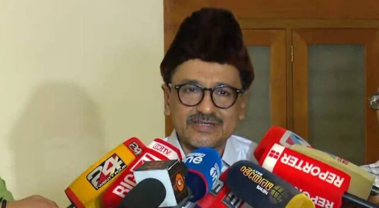 വി ഡി സതീശന് ലഭിക്കുന്ന പിന്തുണ ജനങ്ങളുടെ അഭിപ്രായം: മുസ്ലിം ലീഗിന് അർഹതപ്പെട്ടത് ലഭിക്കും; പാണക്കാട് സാദിഖലി ശിഹാബ് തങ്ങൾ‌