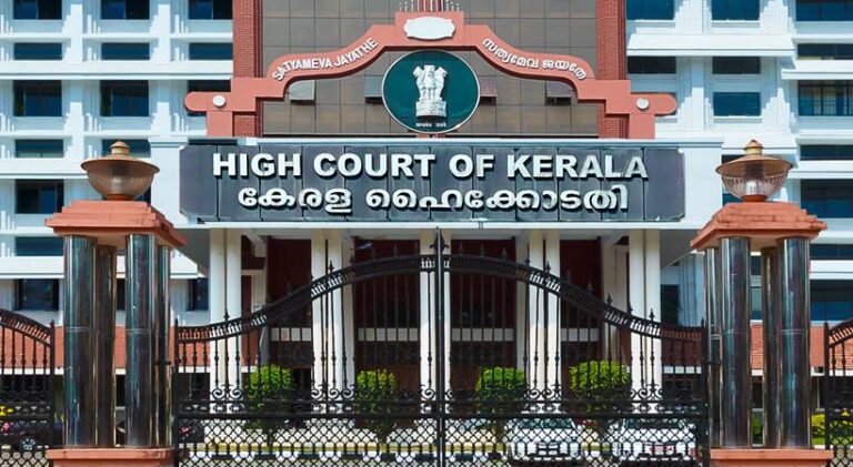 പാരിയത്ത് കാവ് ഒഴിപ്പിക്കൽ: ‘വിധി നടപ്പാക്കുകയല്ലാതെ സര്‍ക്കാരിന് മറ്റ് മാര്‍ഗമില്ല’: രണ്ടാഴ്ച സാവകാശം അനുവദിച്ച് ഹൈക്കോടതി