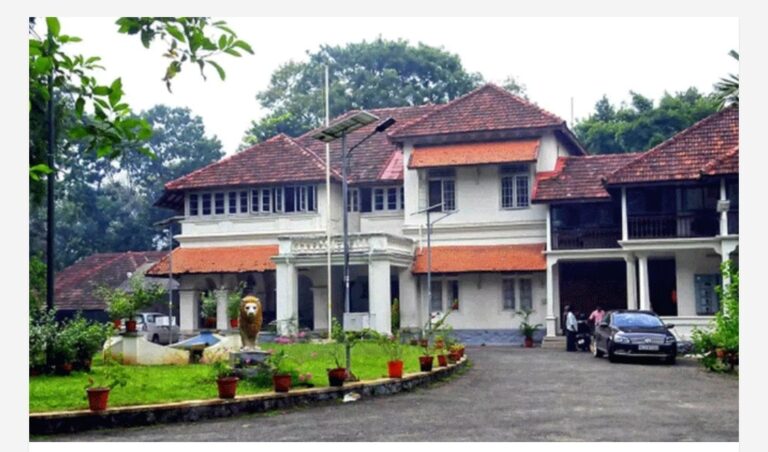 മുഖ്യമന്ത്രിക്കും മന്ത്രിമാർക്കും ഔദ്യോഗിക വസതികൾ പ്രഖ്യാപിച്ചു; ചെന്നിത്തലയ്ക്കും മുരളീധരനും ആവശ്യപ്പെട്ട ബംഗ്ലാവുകൾ തന്നെ