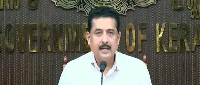 ‘രണ്ടുലക്ഷത്തി തൊള്ളായിരത്തി മുന്നൂറ്റി തൊണ്ണൂറ്റെട്ട് പേർ’; വിദ്യാഭ്യാസ മന്ത്രിക്ക് ട്രോള്‍ മഴ