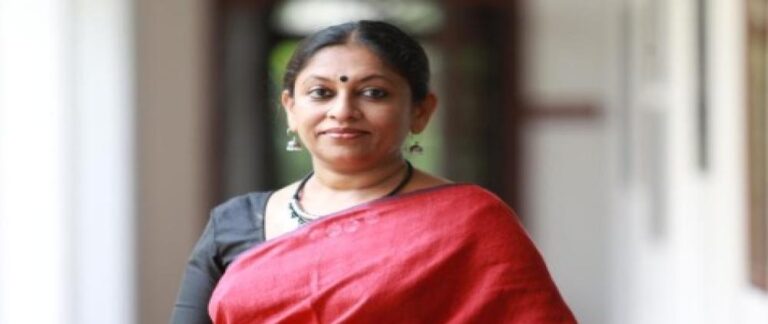 കല്ലെറിഞ്ഞാൽ ആ കല്ല് കൊണ്ട് കൊട്ടാരം പണിയും; വിമർശനങ്ങൾക്ക് മറുപടിയുമായി കെ.ആർ. മീര
