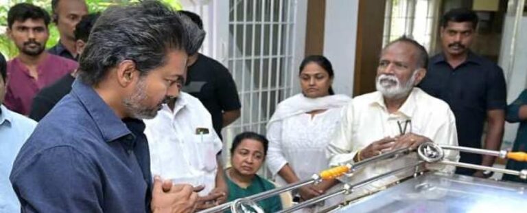 ഭാരതിരാജയ്ക്ക് വിട; ആദരാഞ്ജലി അർപ്പിച്ച് മുഖ്യമന്ത്രി വിജയ്