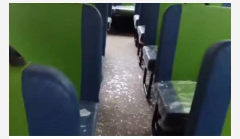 കണ്ണൂരിലെ പയ്യാമ്പലം സ്കൂളിൽ ആക്രമണം; ജനൽചില്ലുകളും സ്കൂൾ ബസും നശിപ്പിച്ചു